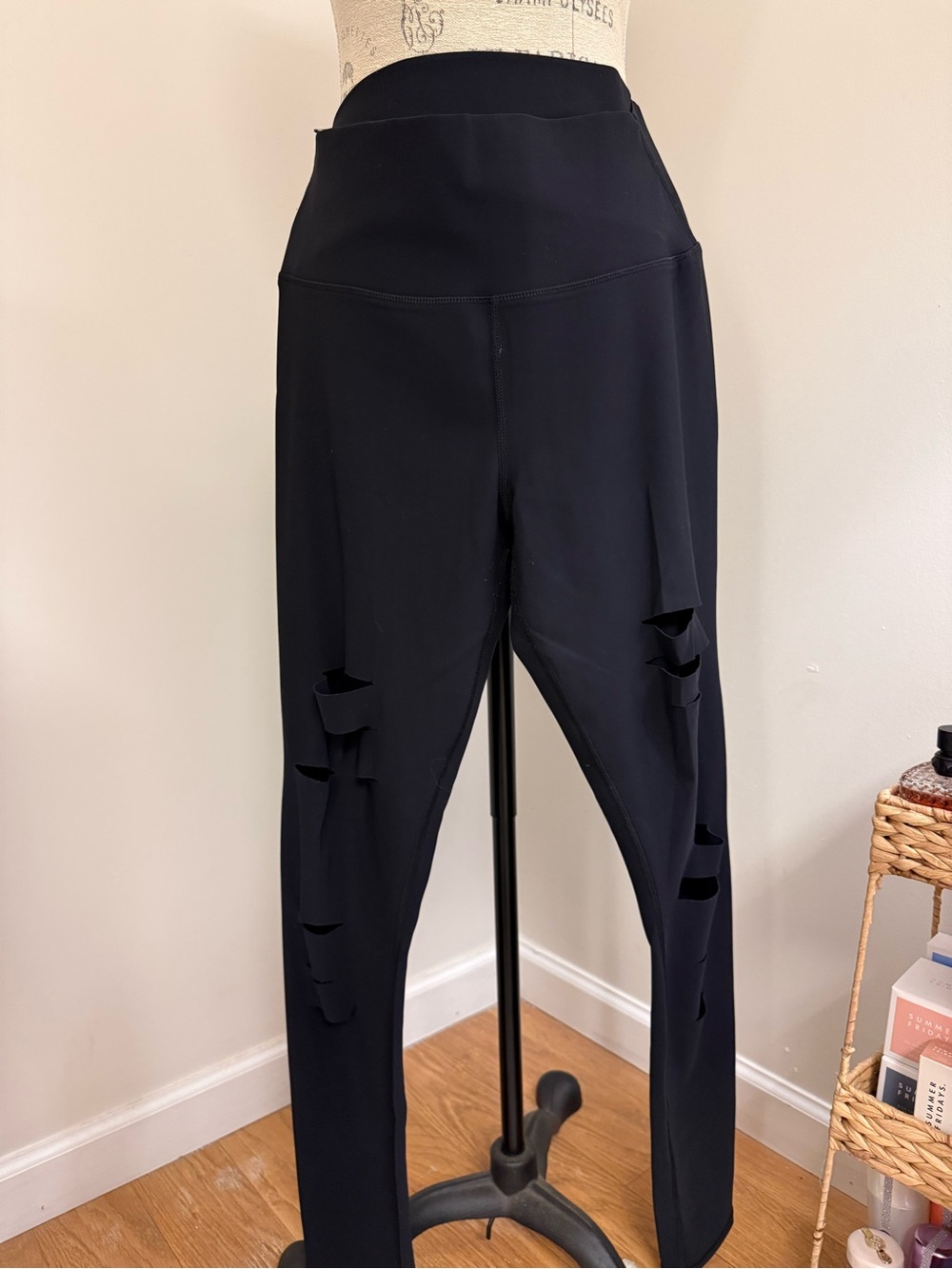 ALO Yoga Black High-Waist Distressed Leggings